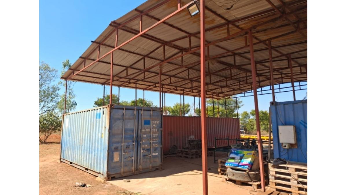2 bed flat to let, Crown Lodge, Elystan Street - African Land