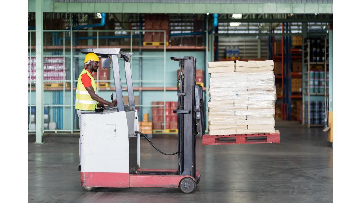 Forklift Operator & Driver for Hire in Lagos, Nigeria – Qualified Operators from ₦200,000/Week