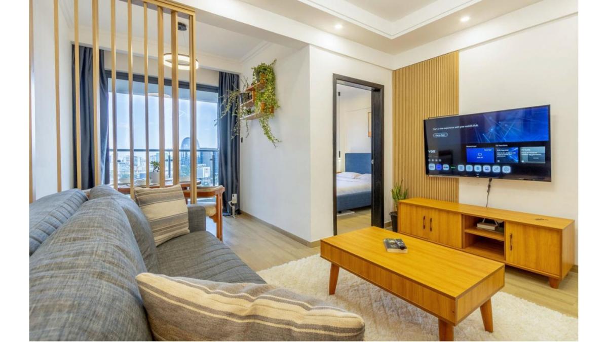 2 bed flat to let, Crown Lodge, Elystan Street - African Land