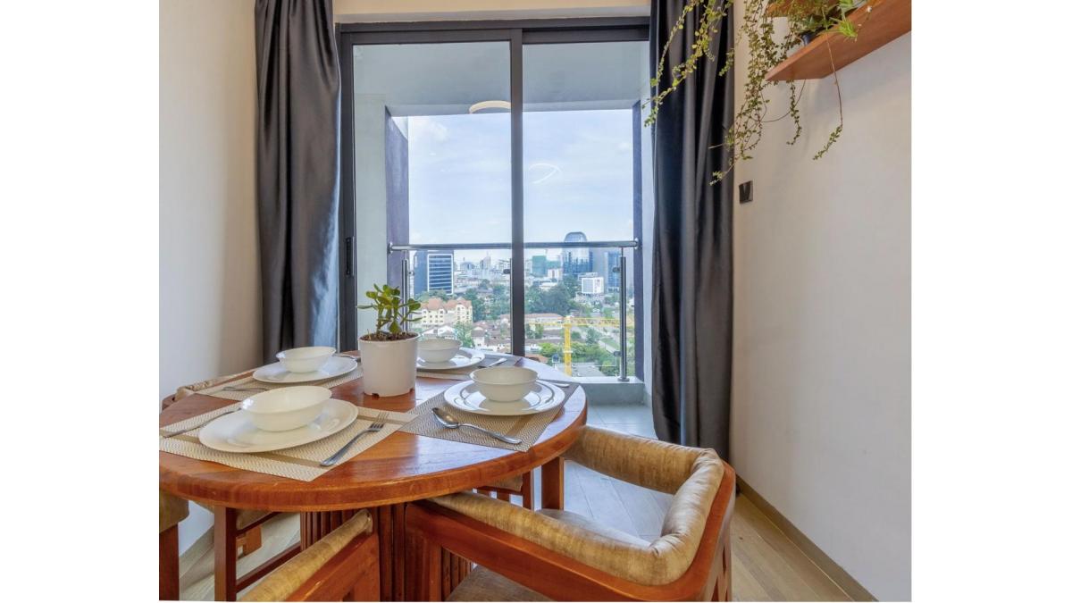 2 bed flat to let, Crown Lodge, Elystan Street - African Land