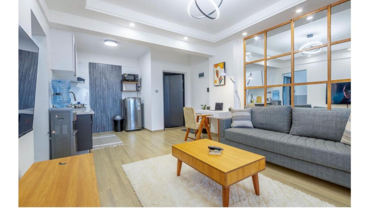 2 bed flat to let, Crown Lodge, Elystan Street - African Land
