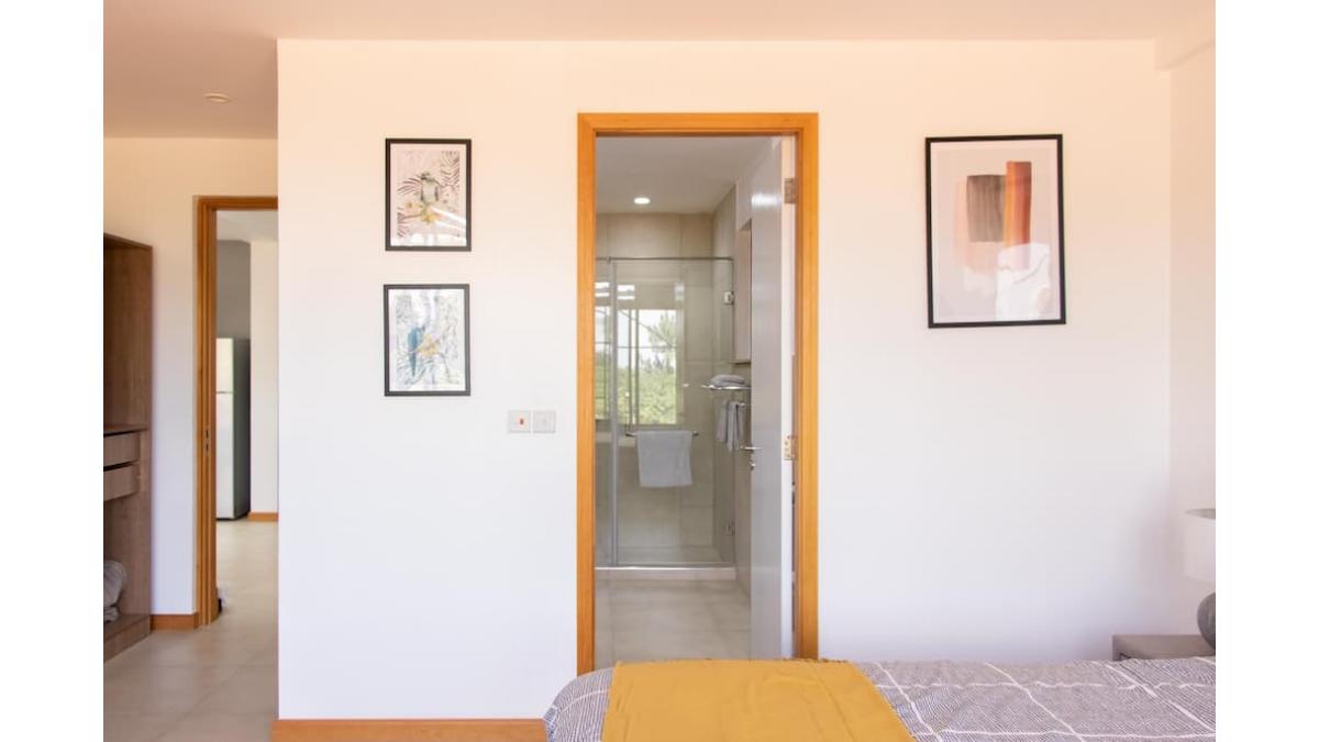 2 bed flat to let, Crown Lodge, Elystan Street - African Land