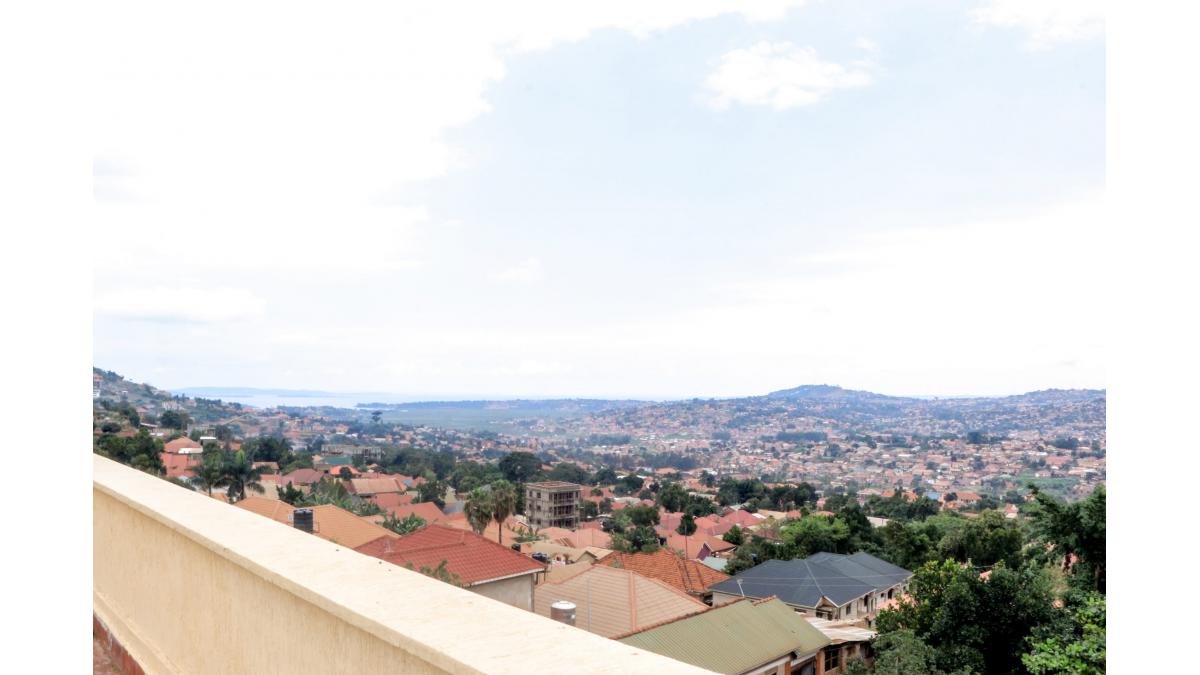 2 bed flat to let, Crown Lodge, Elystan Street - African Land