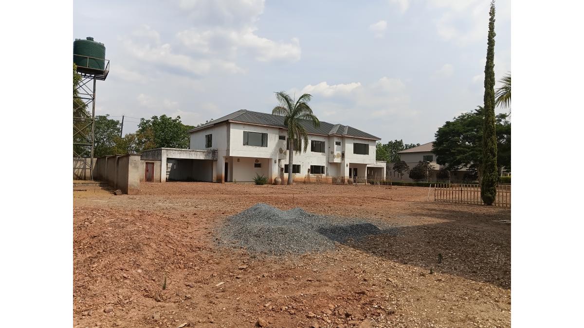 2 bed flat to let, Crown Lodge, Elystan Street - African Land