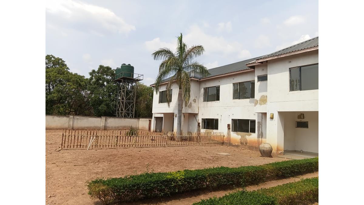 2 bed flat to let, Crown Lodge, Elystan Street - African Land