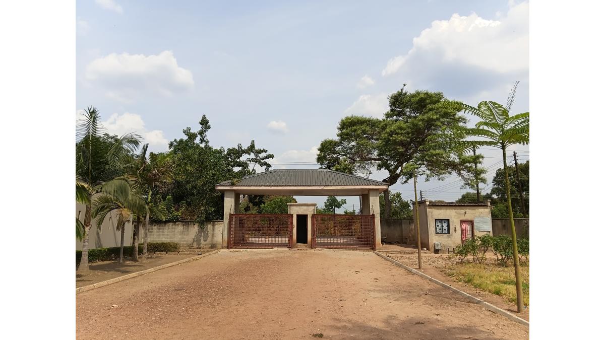 2 bed flat to let, Crown Lodge, Elystan Street - African Land