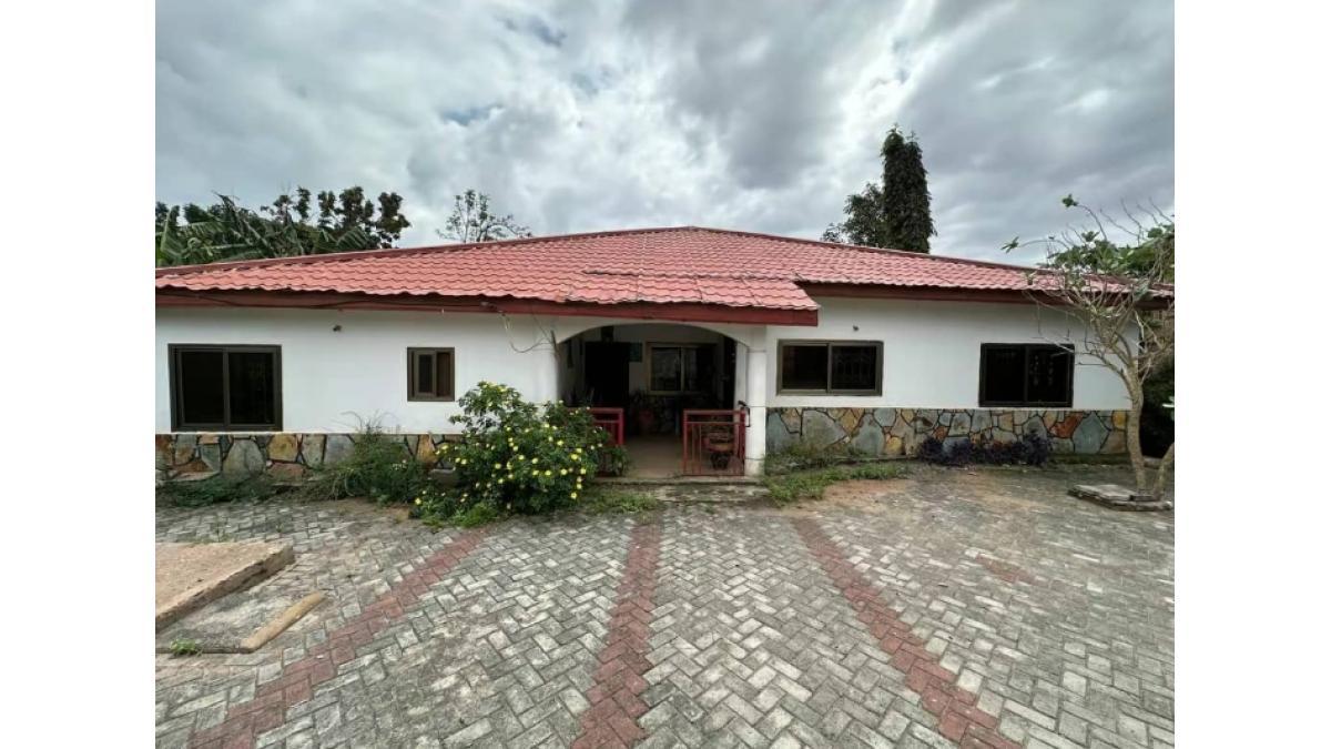 5-Bedroom En-Suite House for Sale in Abokobi–Boi, Accra