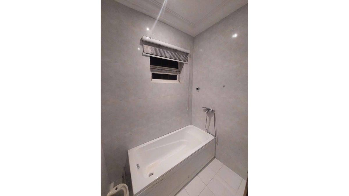 2 bed flat to let, Crown Lodge, Elystan Street - African Land