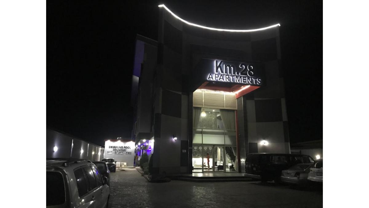 2 bed flat to let, Crown Lodge, Elystan Street - African Land