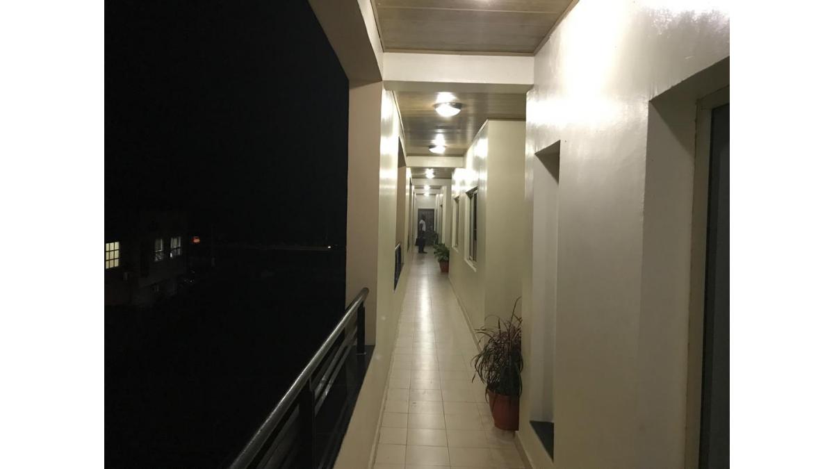 2 bed flat to let, Crown Lodge, Elystan Street - African Land