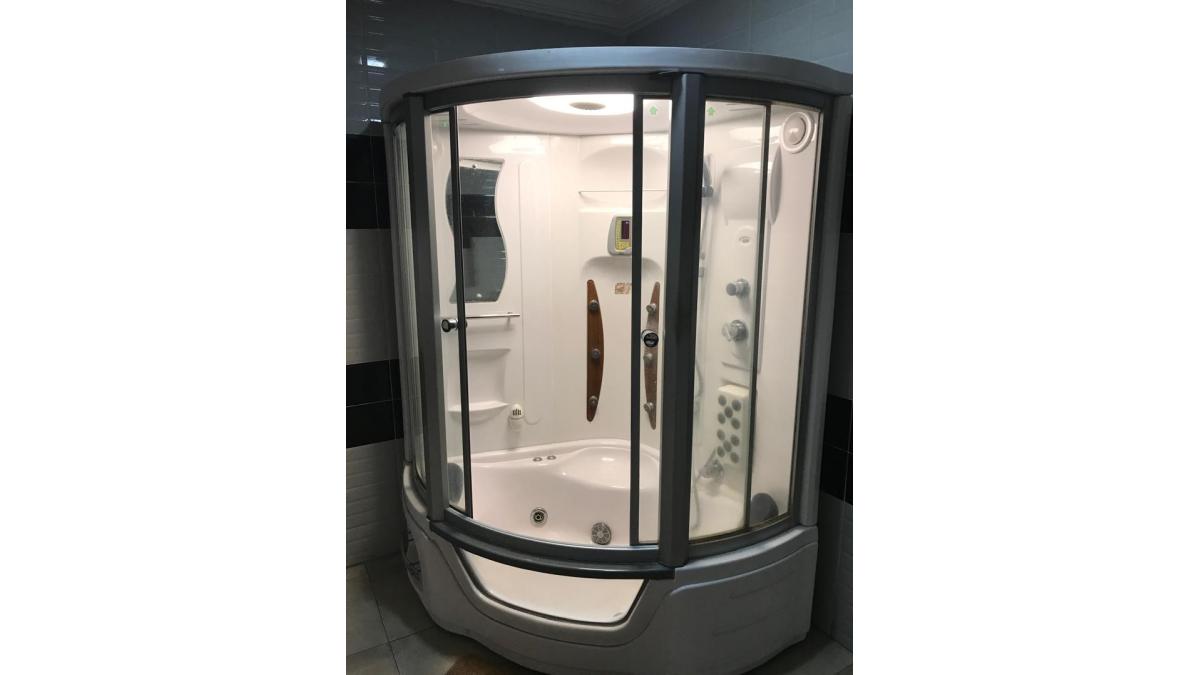 2 bed flat to let, Crown Lodge, Elystan Street - African Land