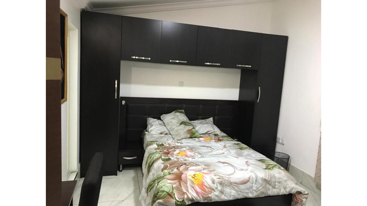 2 bed flat to let, Crown Lodge, Elystan Street - African Land