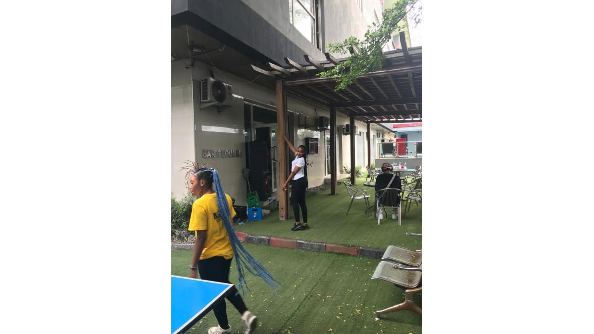 2 bed flat to let, Crown Lodge, Elystan Street - African Land