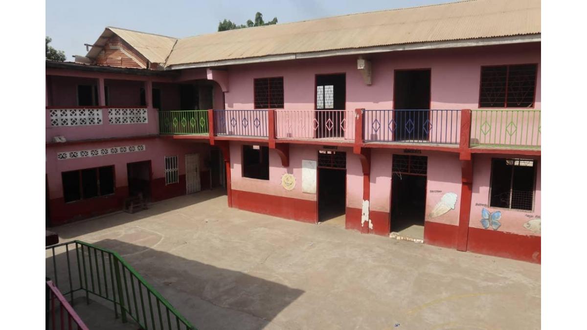 2 bed flat to let, Crown Lodge, Elystan Street - African Land