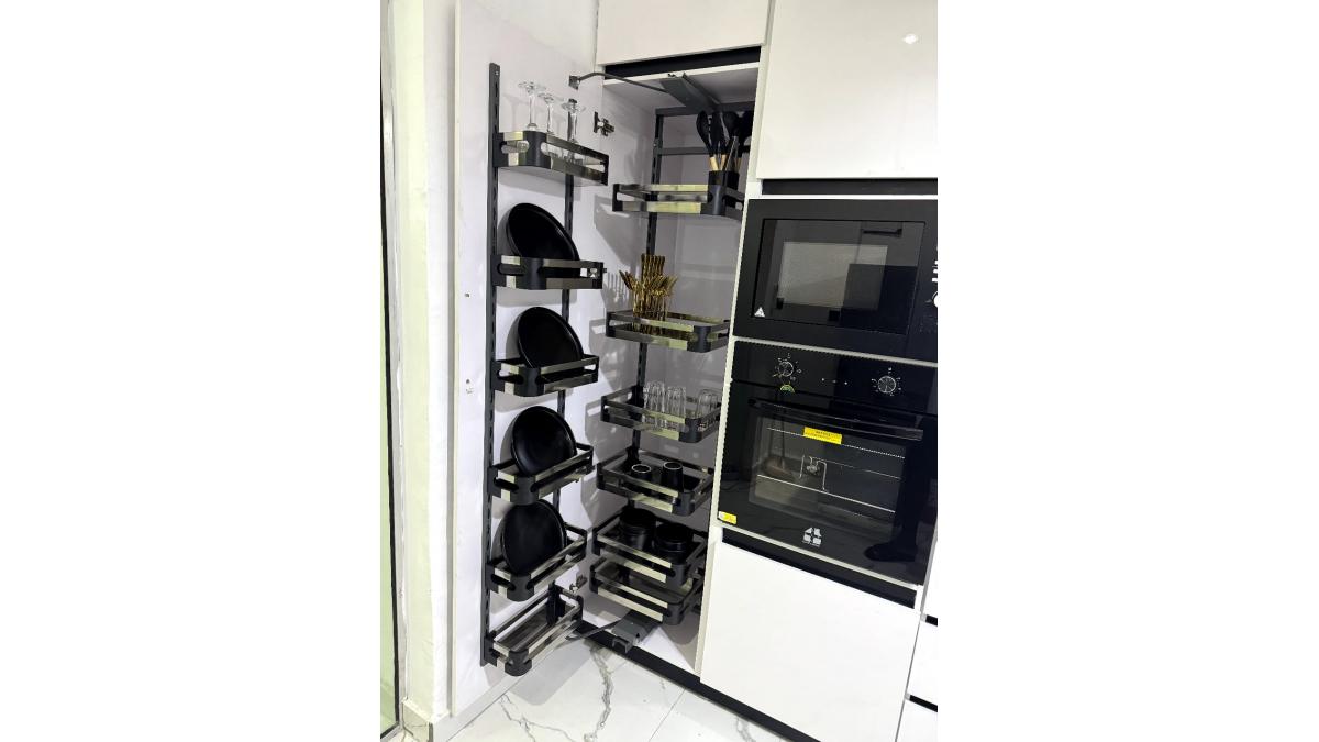 2 bed flat to let, Crown Lodge, Elystan Street - African Land