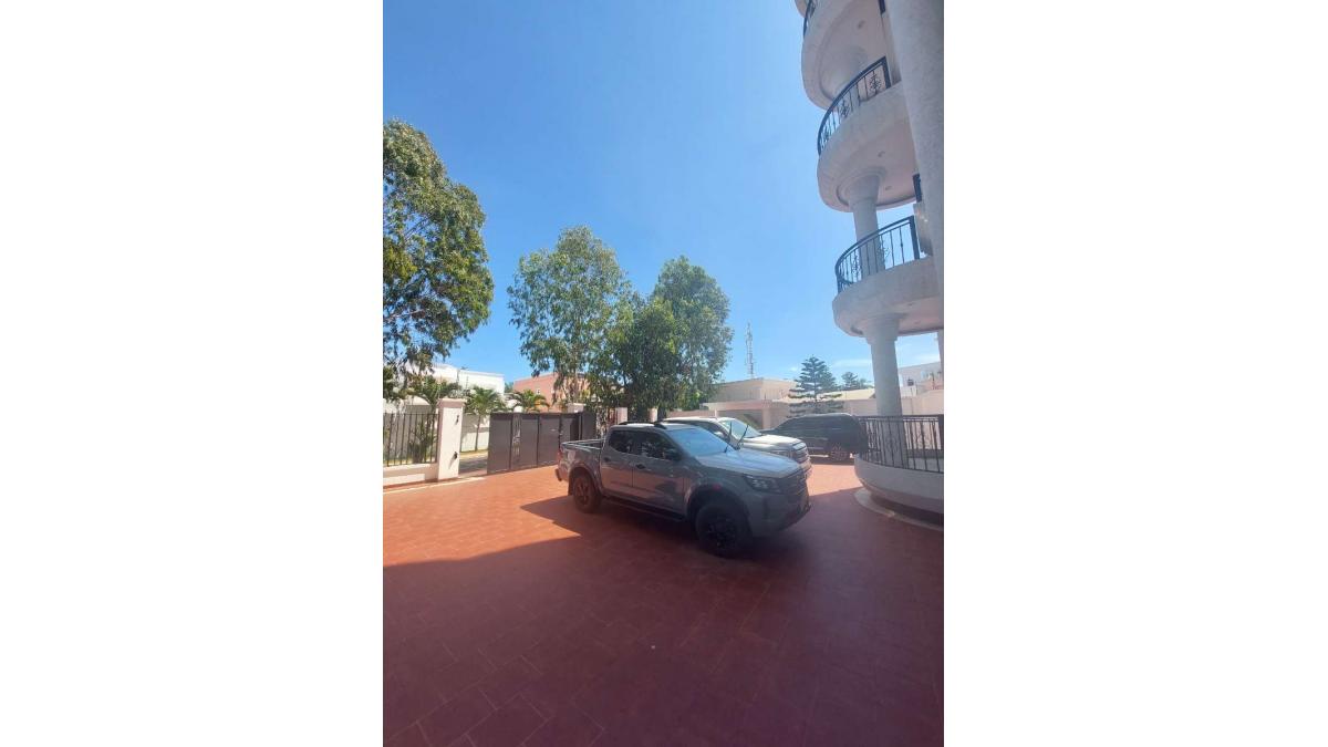 2 bed flat to let, Crown Lodge, Elystan Street - African Land