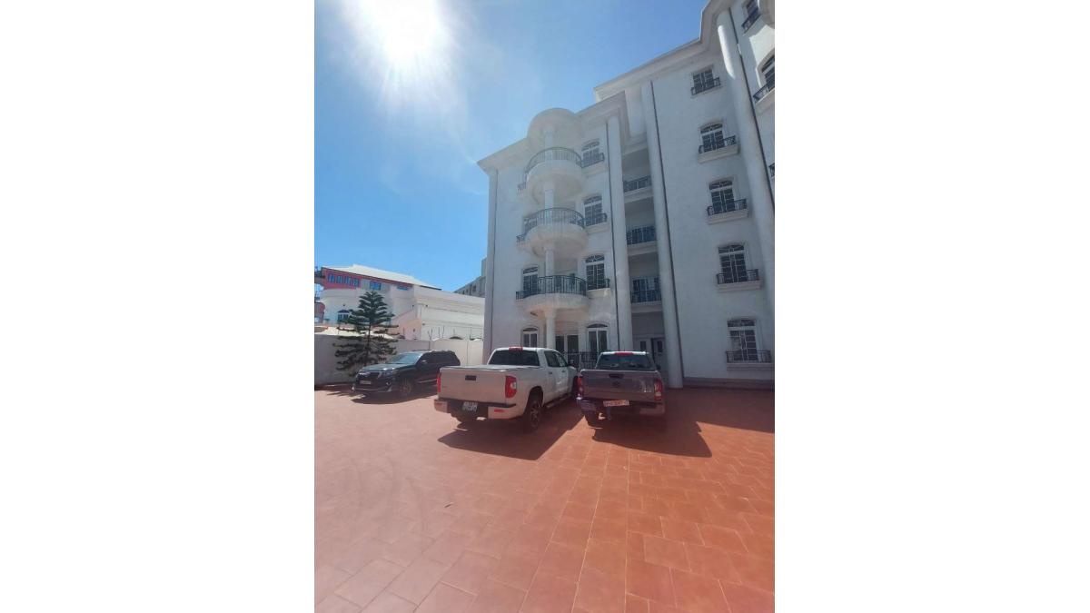 2 bed flat to let, Crown Lodge, Elystan Street - African Land