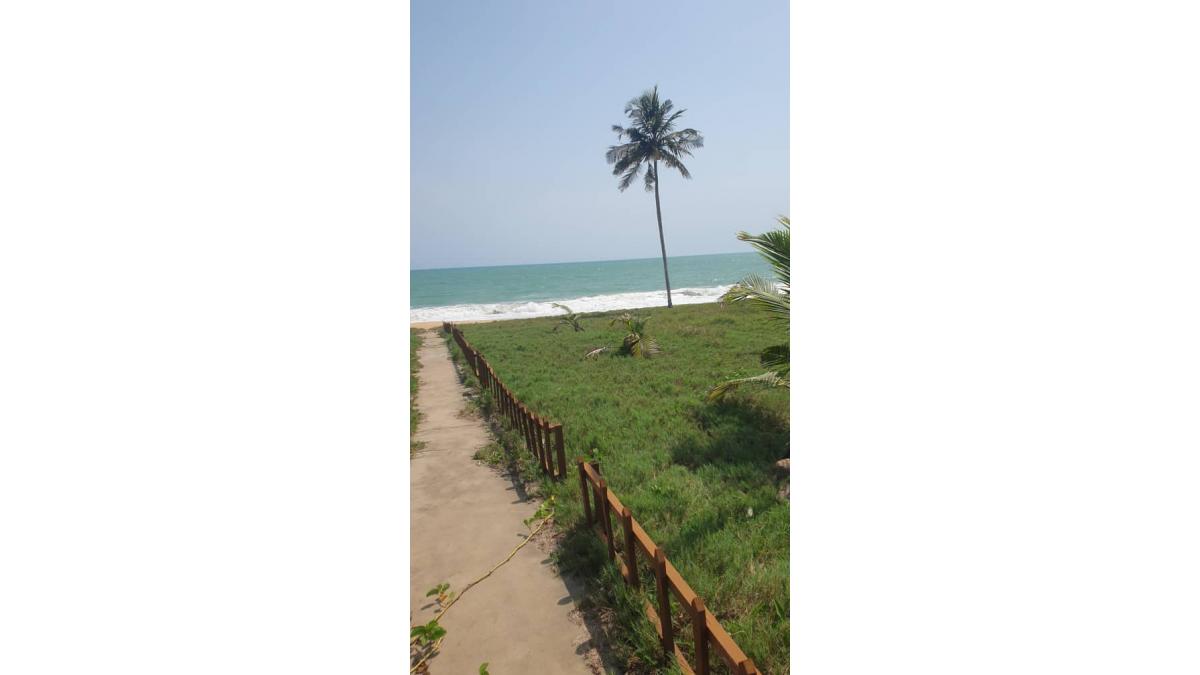 2 bed flat to let, Crown Lodge, Elystan Street - African Land