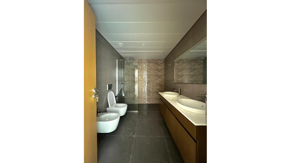 2 bed flat to let, Crown Lodge, Elystan Street - African Land