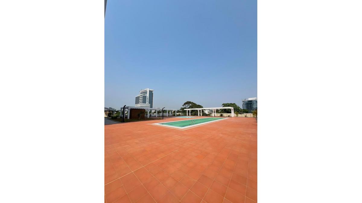 2 bed flat to let, Crown Lodge, Elystan Street - African Land