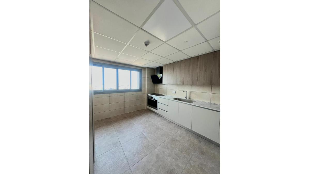 2 bed flat to let, Crown Lodge, Elystan Street - African Land