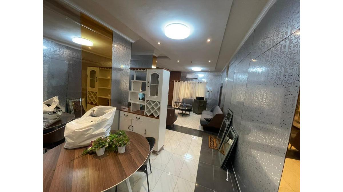 2 bed flat to let, Crown Lodge, Elystan Street - African Land