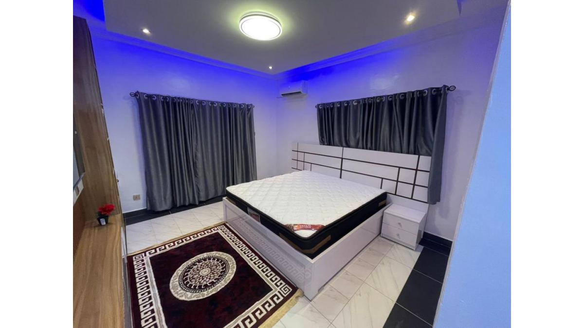 2 bed flat to let, Crown Lodge, Elystan Street - African Land