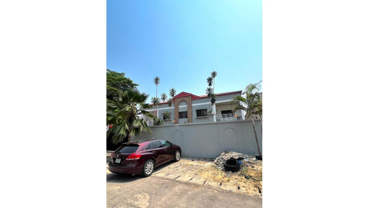 2 bed flat to let, Crown Lodge, Elystan Street - African Land