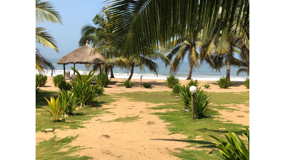 2 bed flat to let, Crown Lodge, Elystan Street - African Land