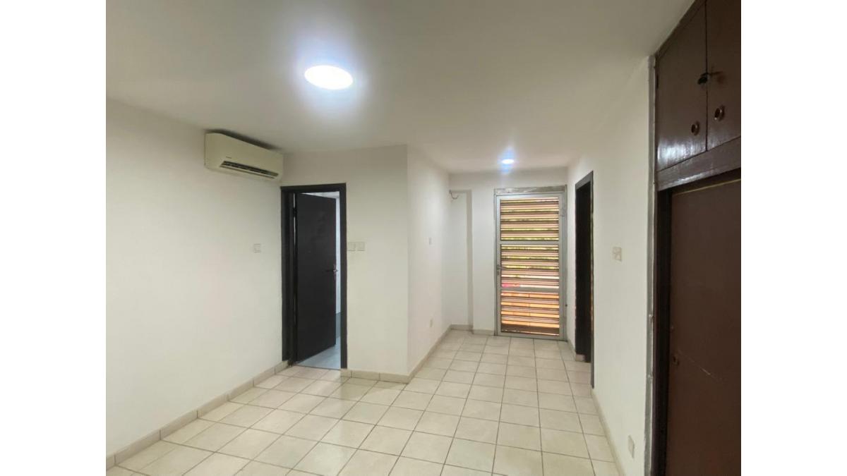 2 bed flat to let, Crown Lodge, Elystan Street - African Land