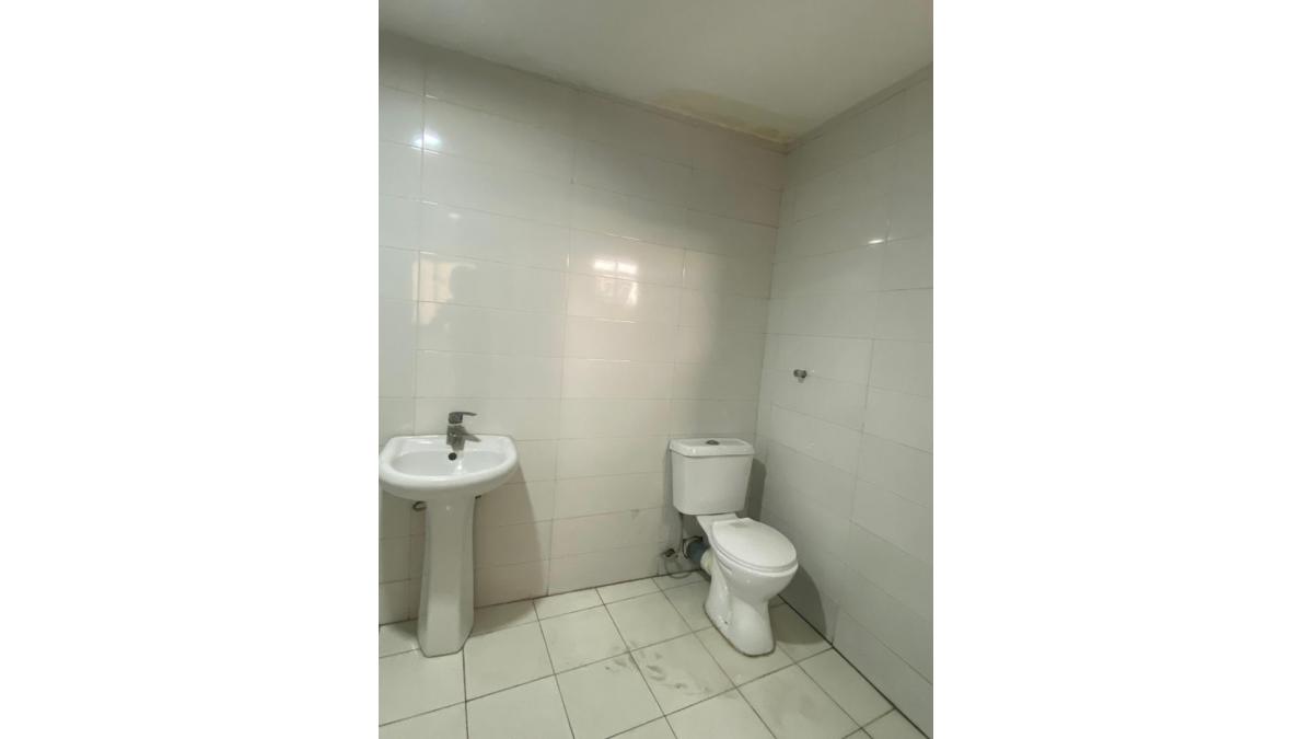 2 bed flat to let, Crown Lodge, Elystan Street - African Land