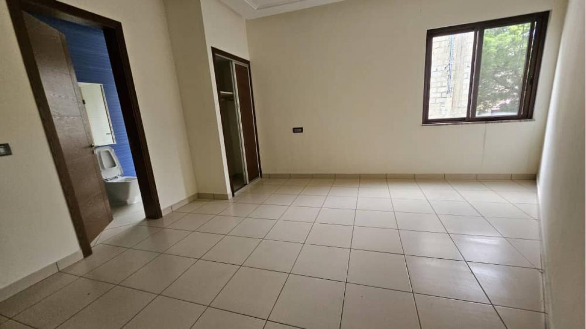 2 bed flat to let, Crown Lodge, Elystan Street - African Land