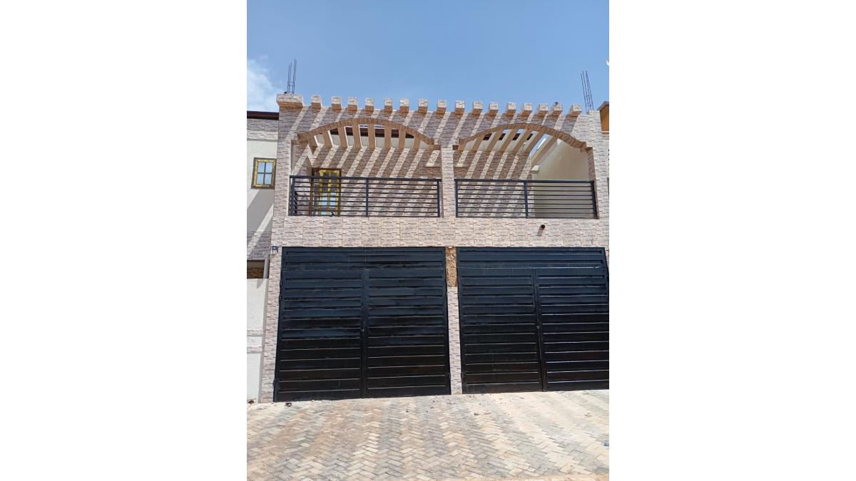 2 bed flat to let, Crown Lodge, Elystan Street - African Land