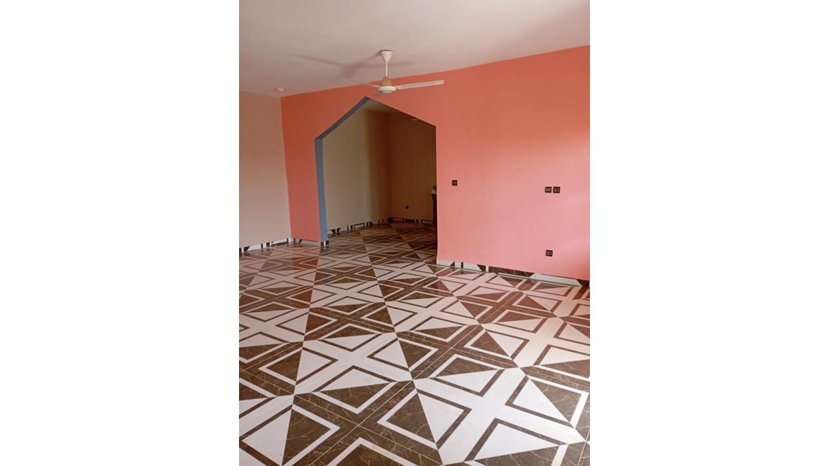 2 bed flat to let, Crown Lodge, Elystan Street - African Land