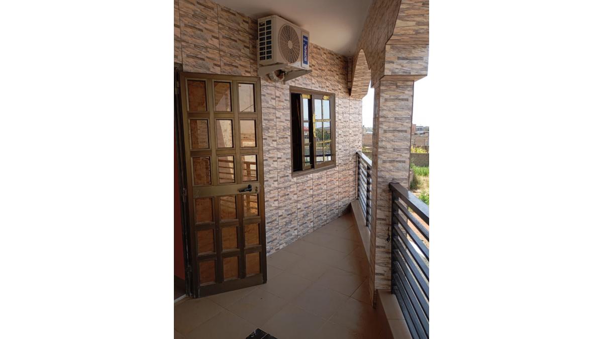 2 bed flat to let, Crown Lodge, Elystan Street - African Land