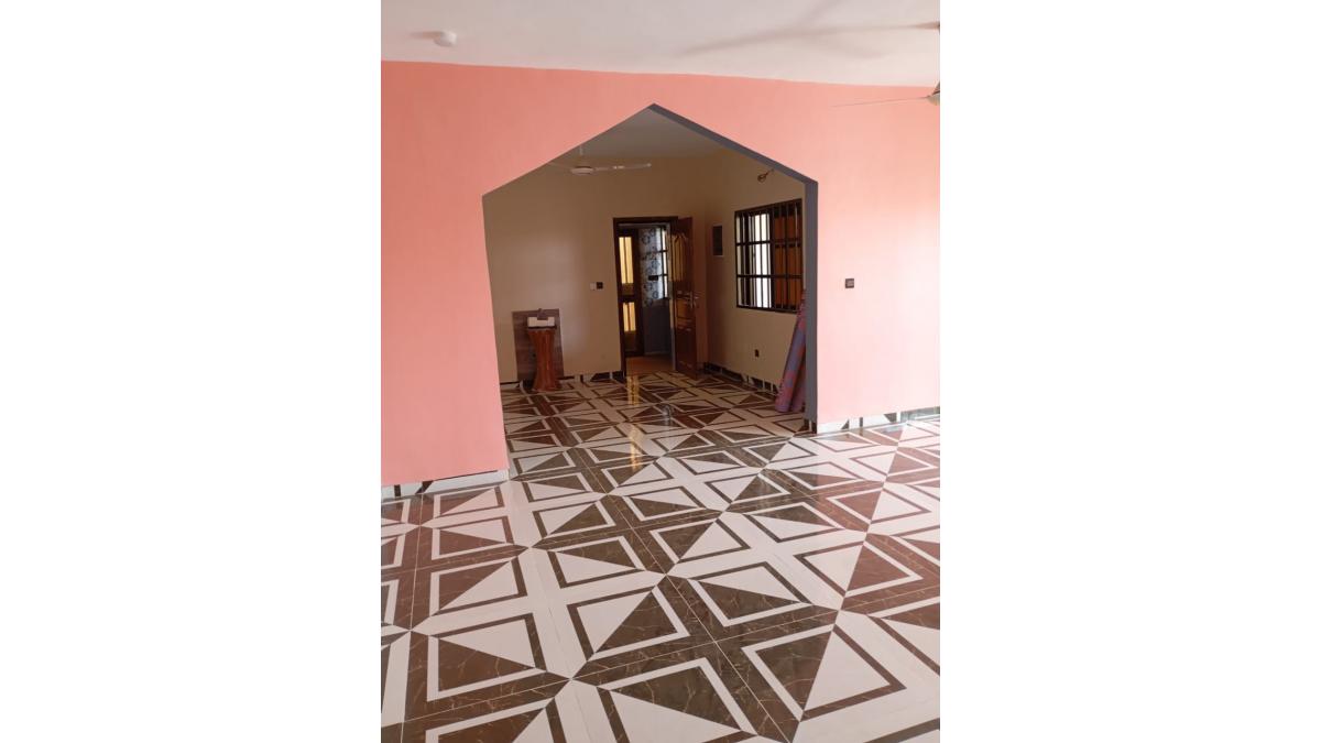 2 bed flat to let, Crown Lodge, Elystan Street - African Land