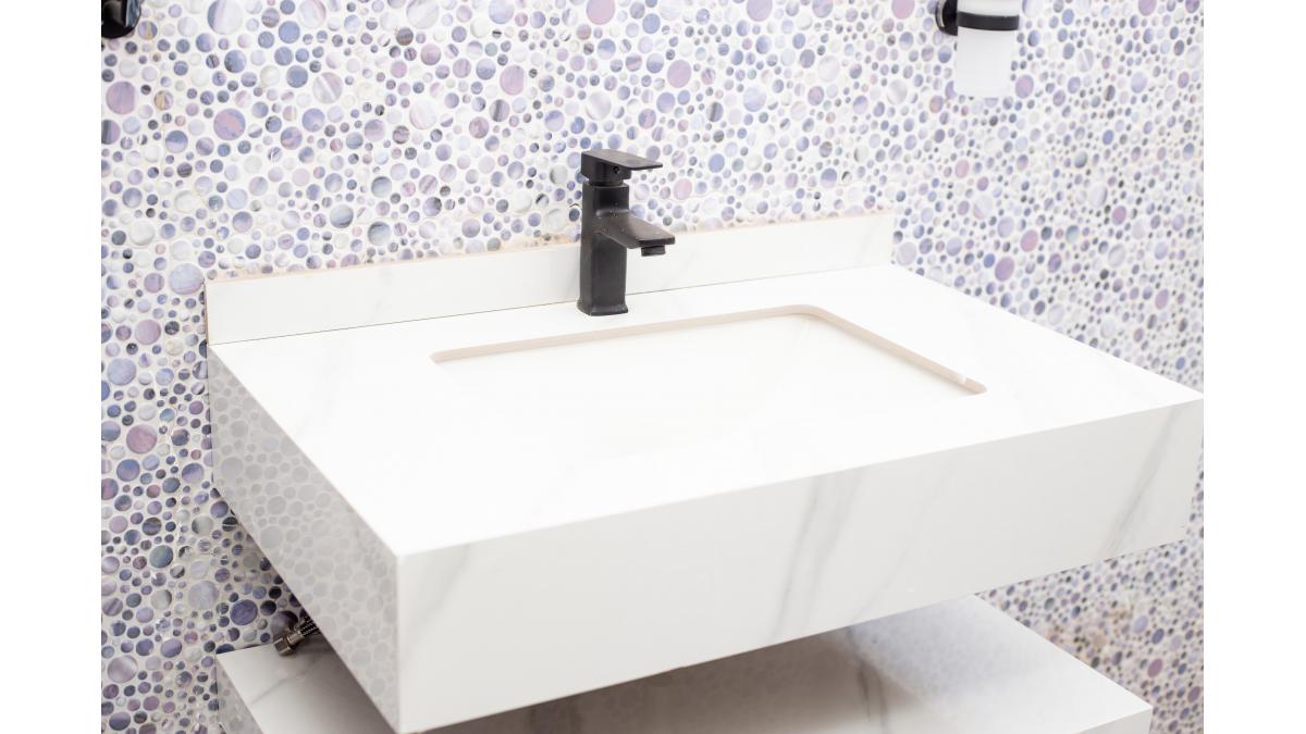 2 bed flat to let, Crown Lodge, Elystan Street - African Land