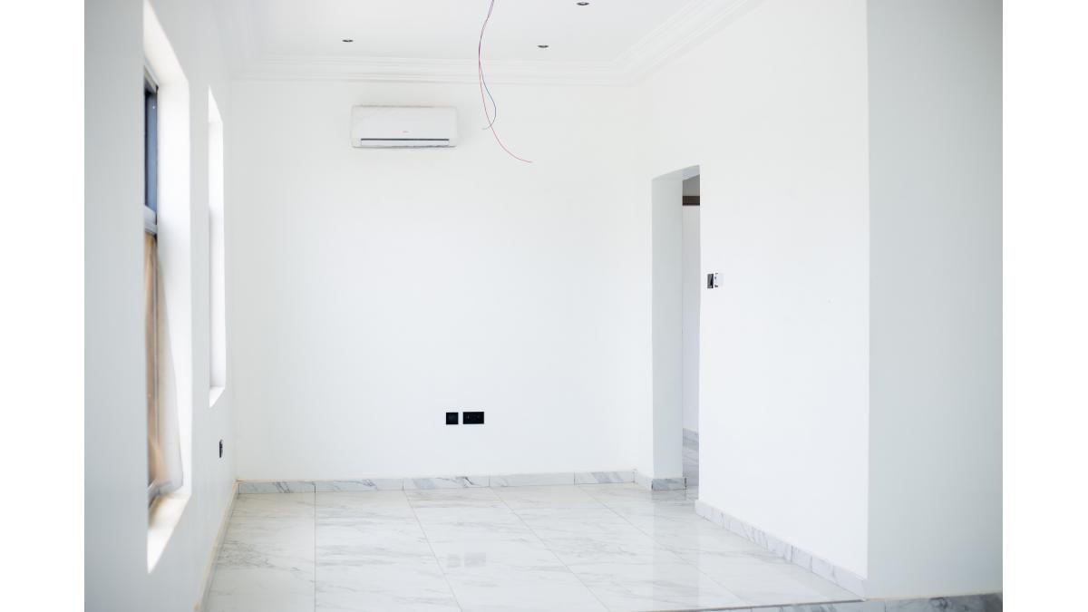 2 bed flat to let, Crown Lodge, Elystan Street - African Land