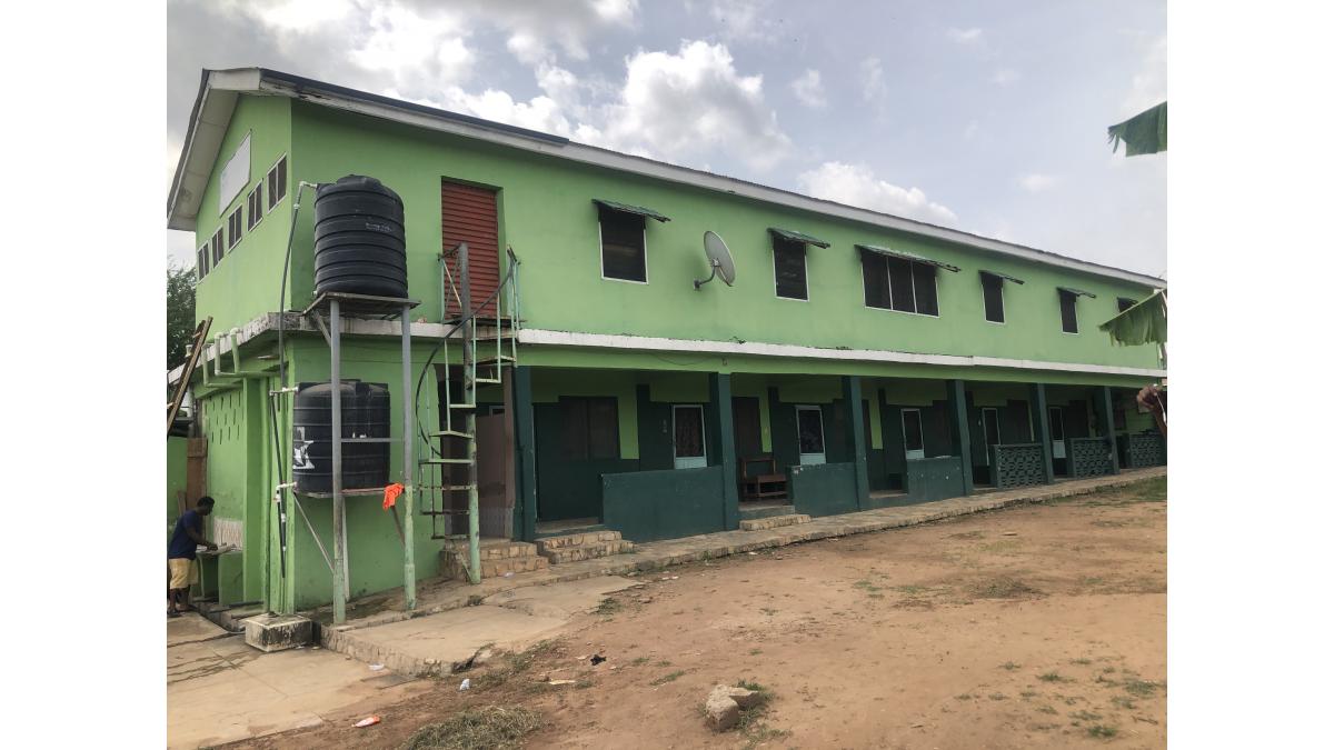 2 bed flat to let, Crown Lodge, Elystan Street - African Land