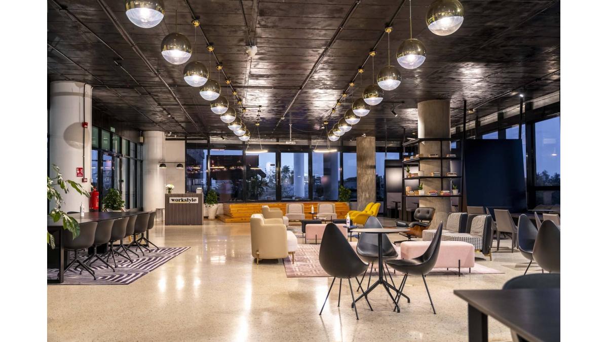 2 bed flat to let, Crown Lodge, Elystan Street - African Land