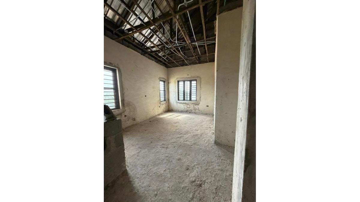 2 bed flat to let, Crown Lodge, Elystan Street - African Land