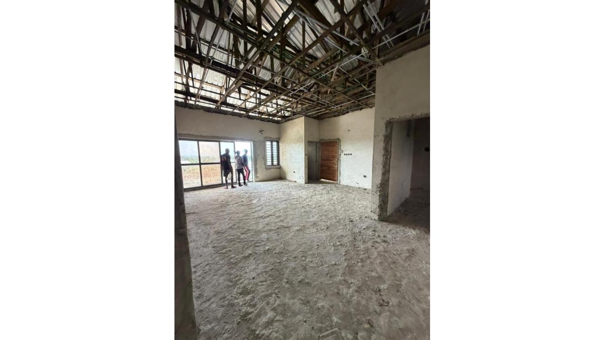 2 bed flat to let, Crown Lodge, Elystan Street - African Land