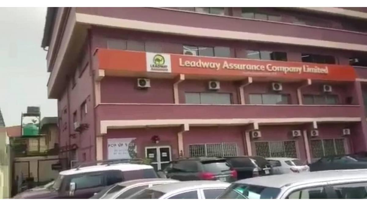 2 bed flat to let, Crown Lodge, Elystan Street - African Land