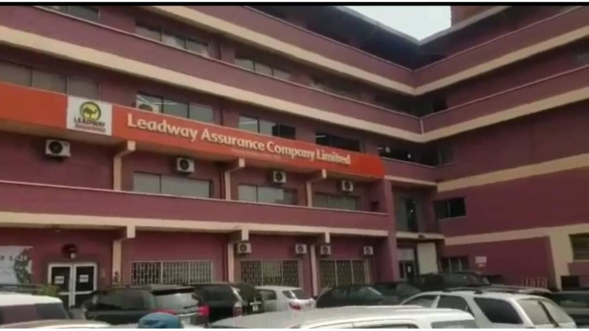 2 bed flat to let, Crown Lodge, Elystan Street - African Land