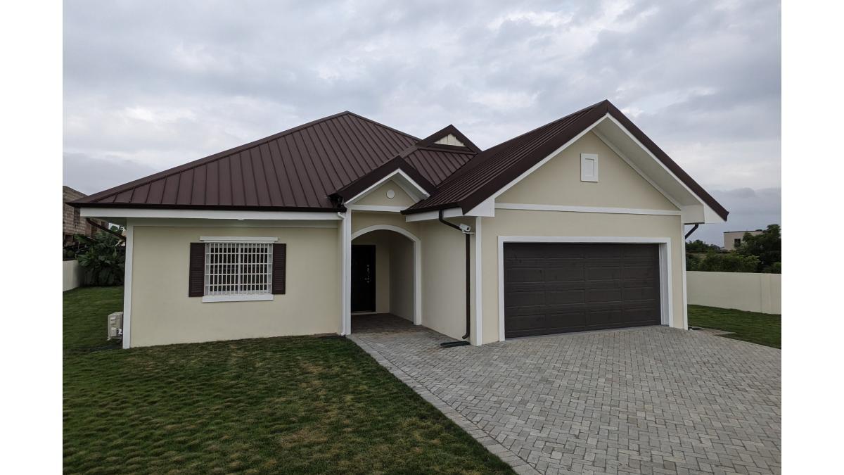 Elegant 3-Bedroom Semi-Furnished Home on a Full Plot in Amrahia