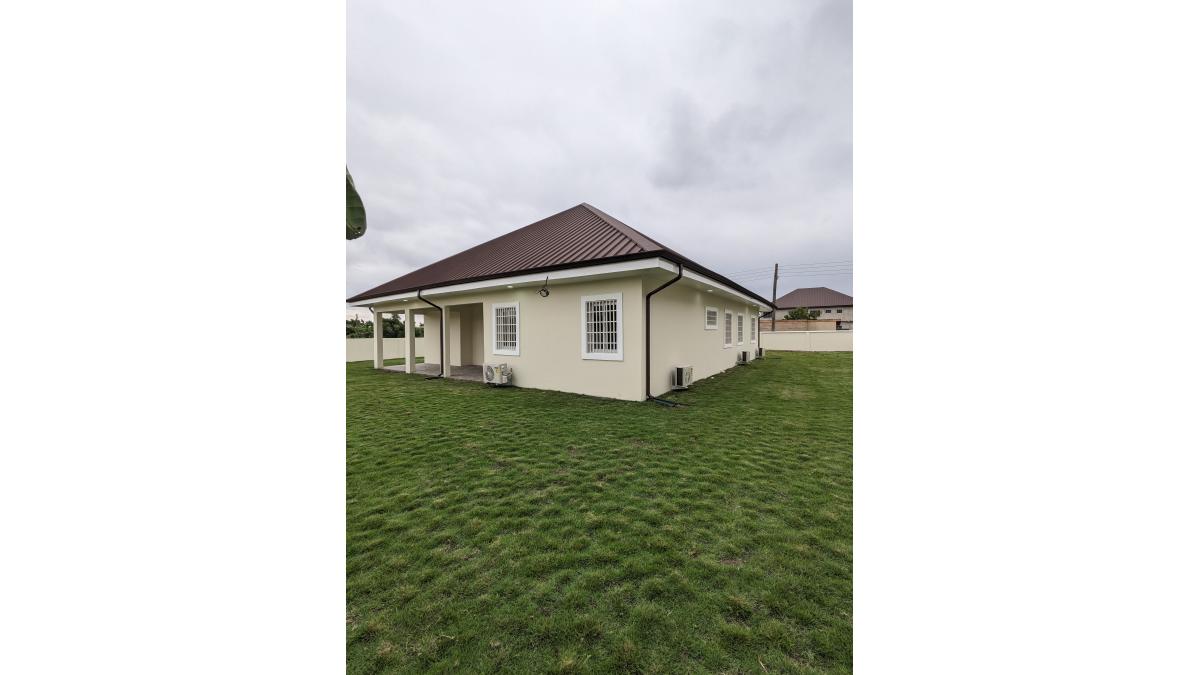 2 bed flat to let, Crown Lodge, Elystan Street - African Land