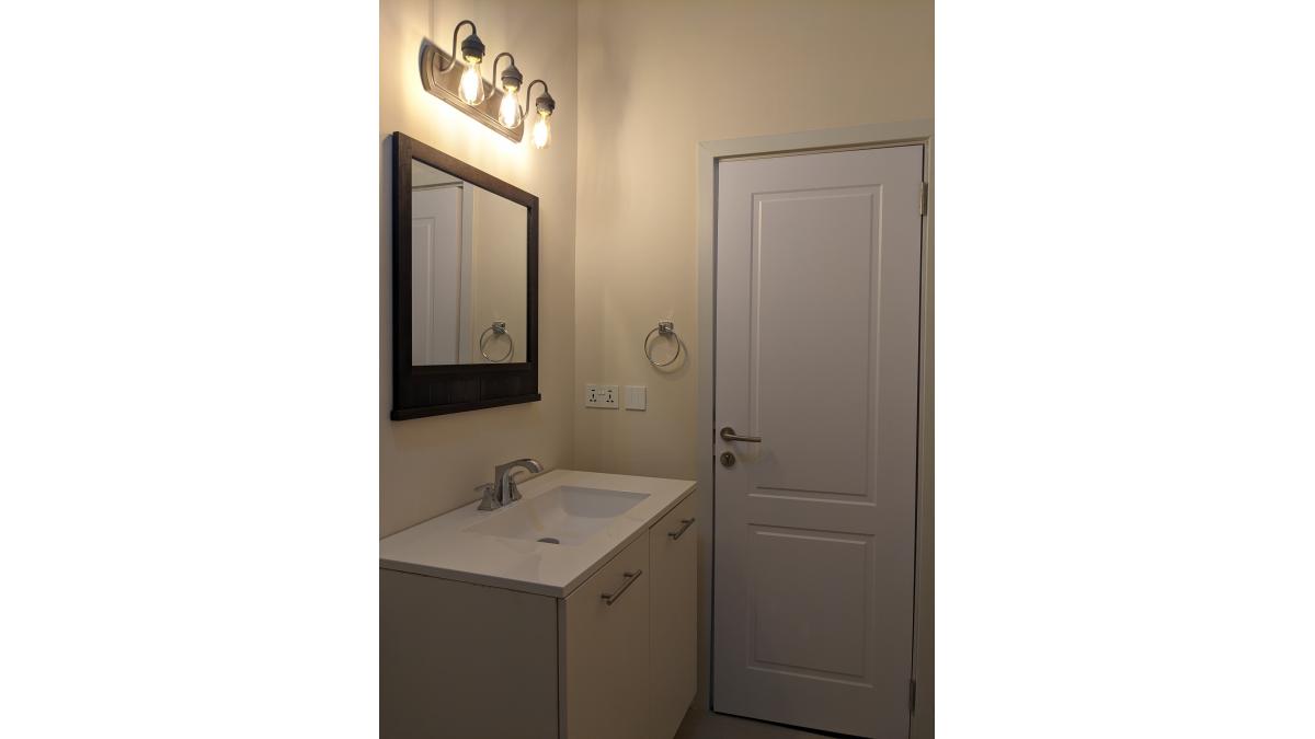 2 bed flat to let, Crown Lodge, Elystan Street - African Land