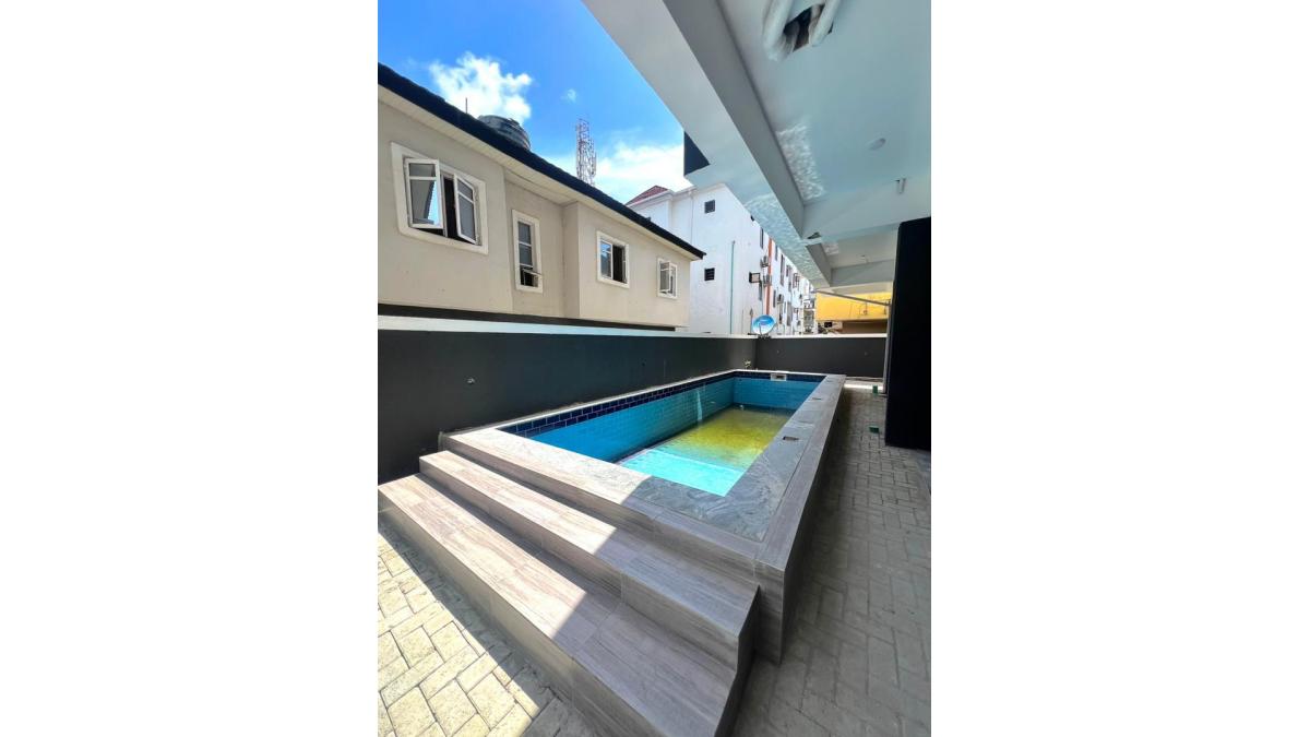 2 bed flat to let, Crown Lodge, Elystan Street - African Land