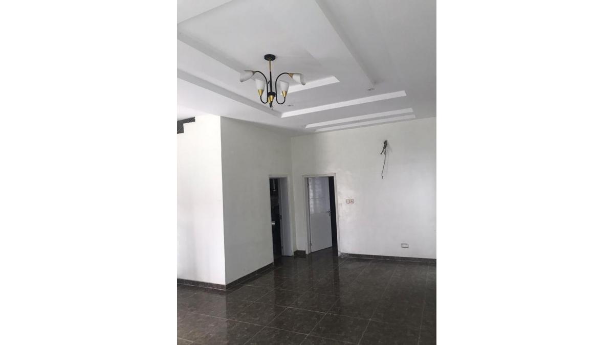 2 bed flat to let, Crown Lodge, Elystan Street - African Land