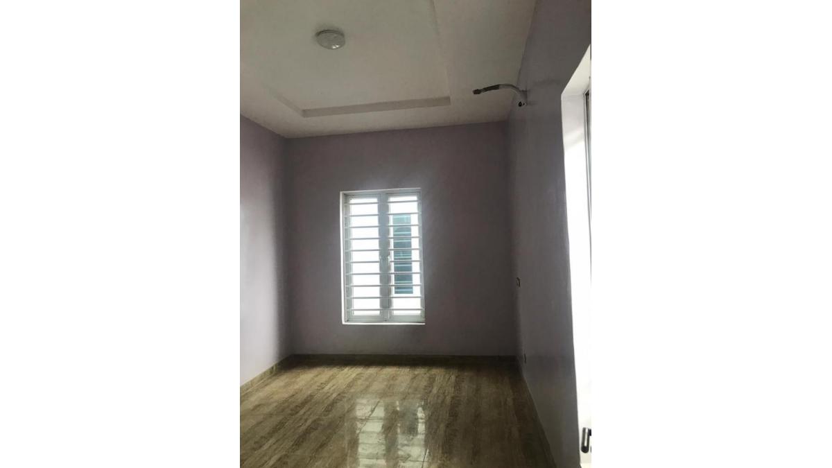 2 bed flat to let, Crown Lodge, Elystan Street - African Land